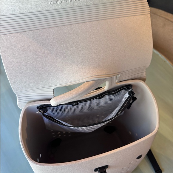 Woda Mini Backpack - Picture 5 of 8